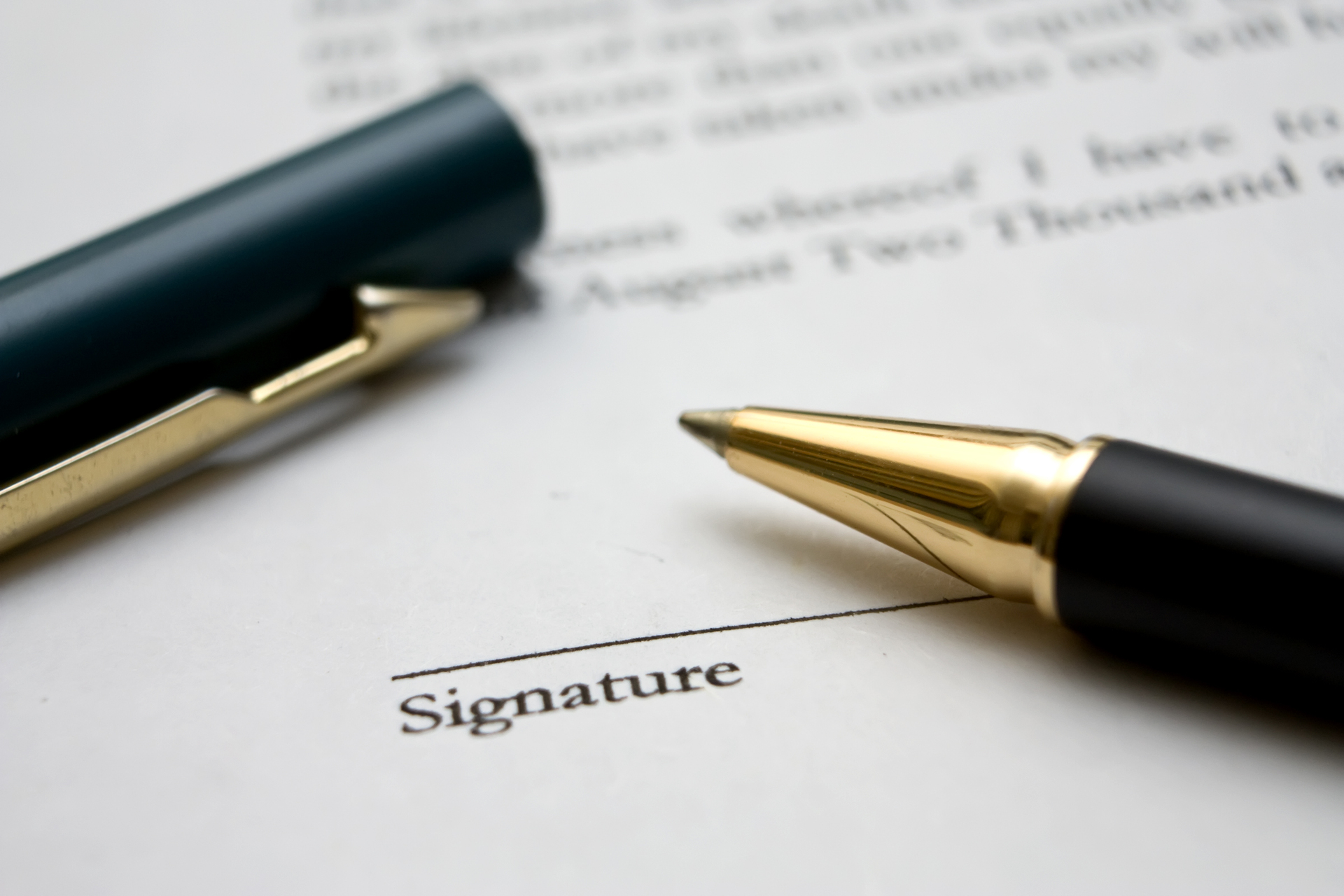 to-sign-a-contract-3-1236622-1920x1280